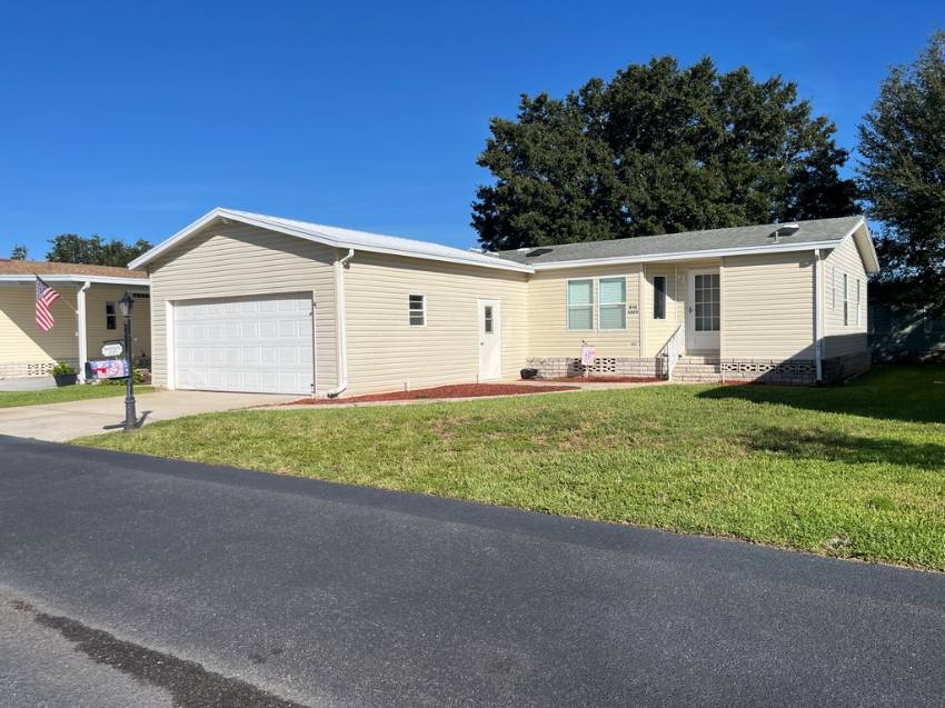 Winter Haven, FL Mobile Home for Sale located at 1329 Las Brisas Lane Four Lakes Golf & Country Club